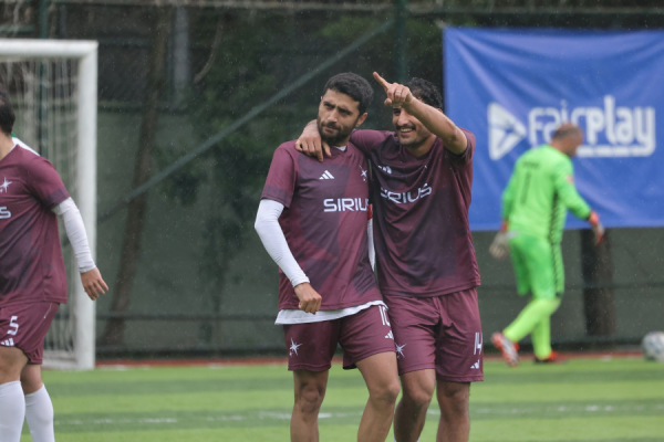 Arko Men Business Cup'ta Yarı Final Maçları Canlı Yayında !